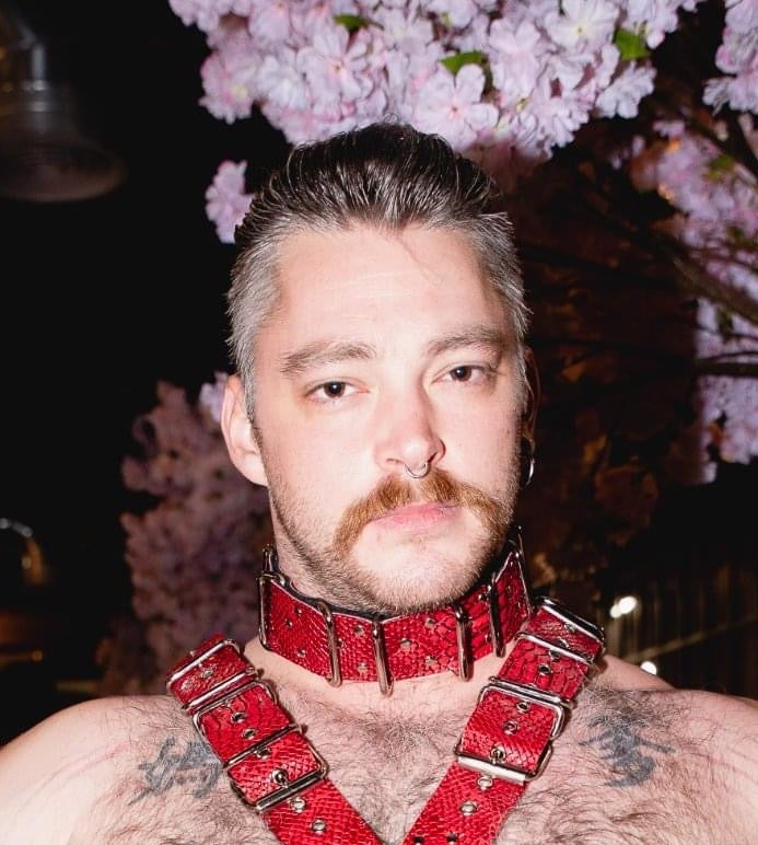 Wide Loop Collar